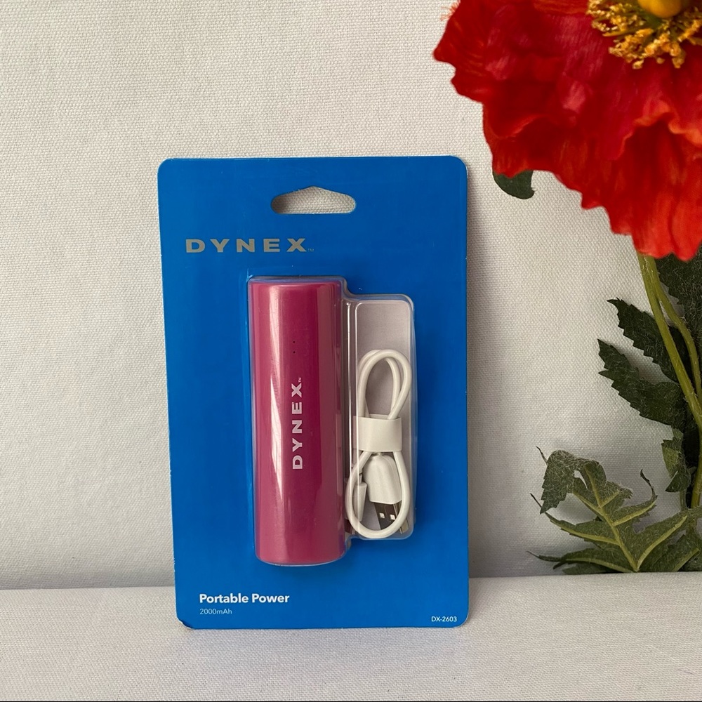 DYNEX Portable Power Charger, 2000mAh, NWT